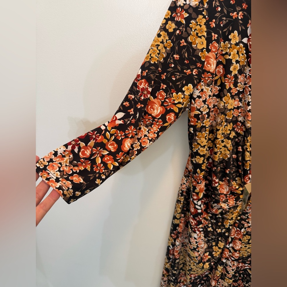 NWT Perceptions New York Floral Wrap Dress - Size S - Picture 5 of 11